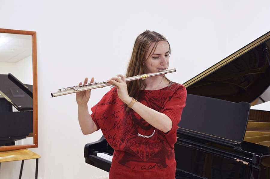 Alexandra Pana: a flute and the dream career